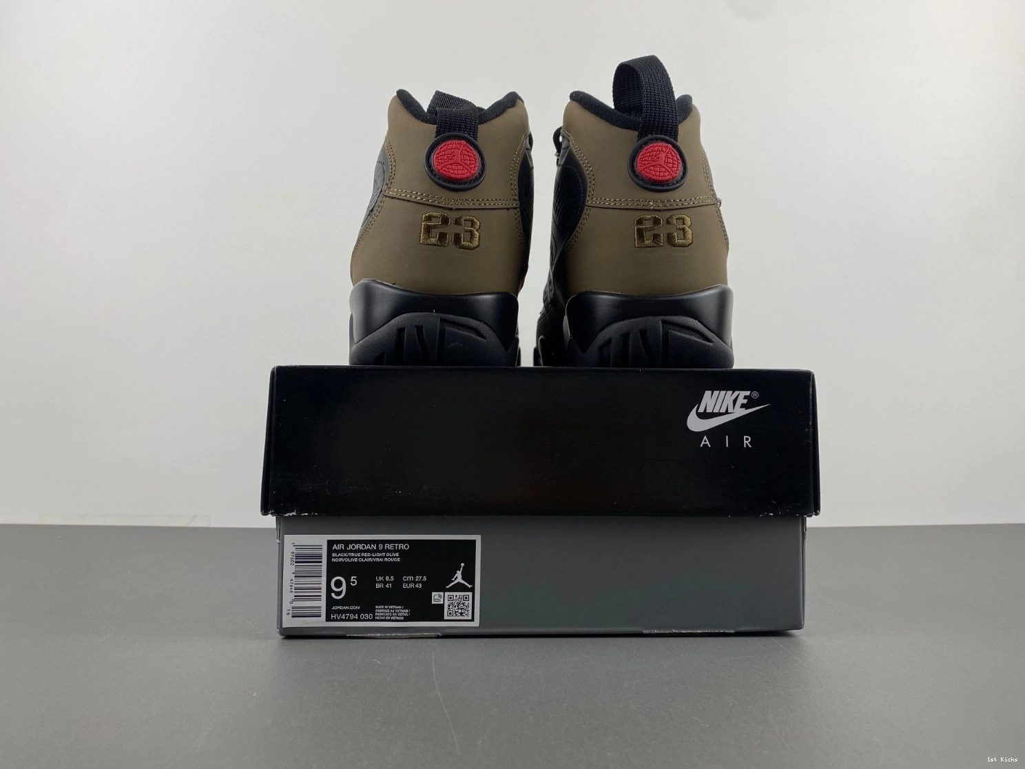 9 HV4794-030  Holiday Air Jordan 